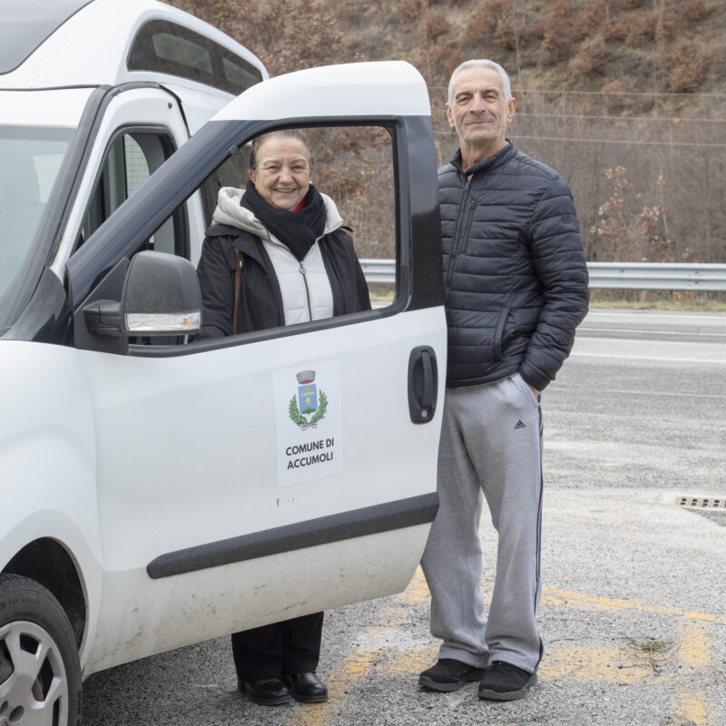 Trasporto per accompagnare una persona anziana